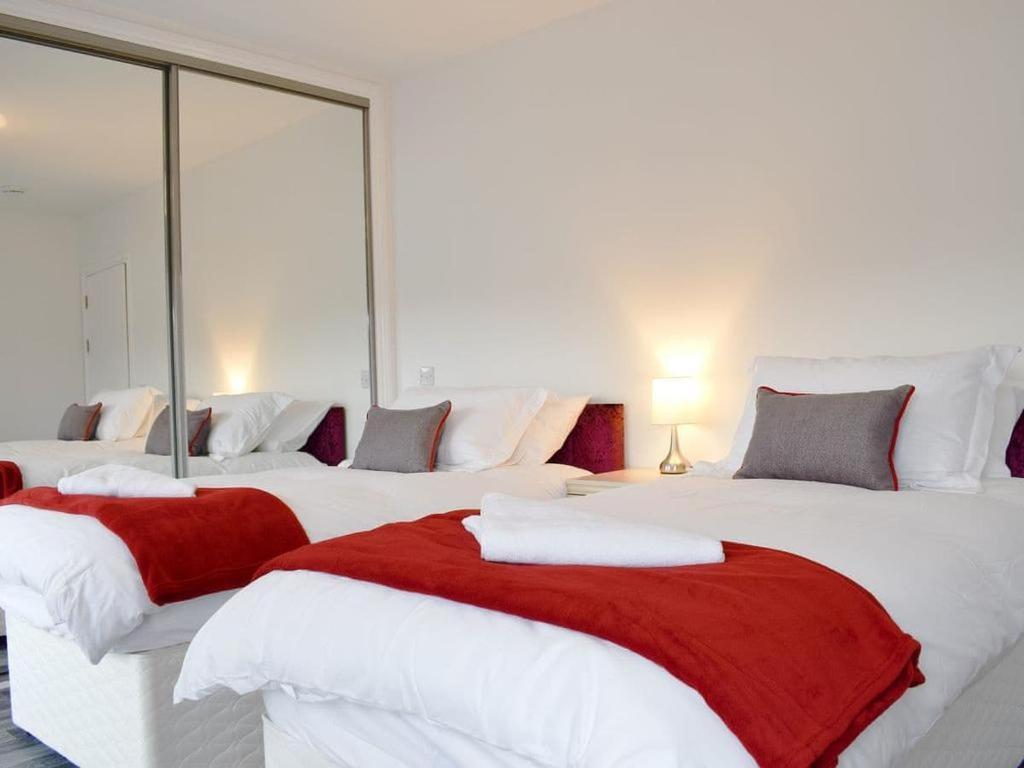 Courtyard Holiday Apartments Inverkeithing Exteriér fotografie